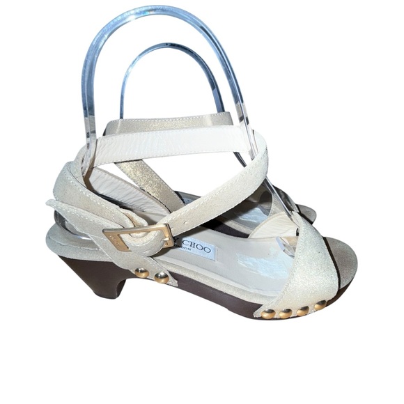 Jimmy Choo Cream and Gold Sandals with Chic Design - Picture 3 of 6